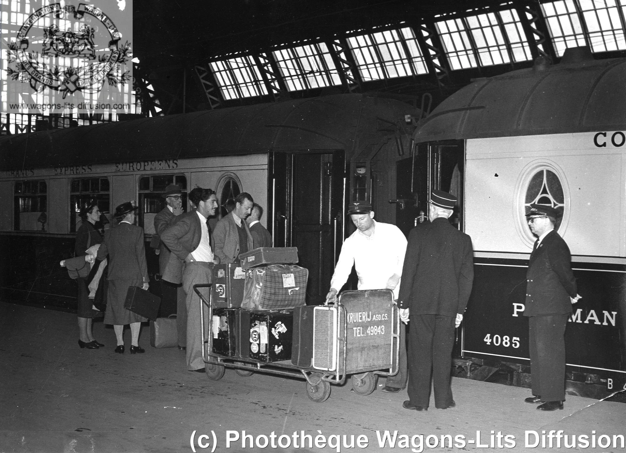 Wl pub service bagage a quai amsterdan holland 1949